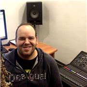 Profesor de lenguaje musical, saxofón y edición de partituras